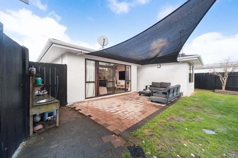 Photo of property in 21 Lyndale Place, Kelvin Grove, Palmerston North, 4414