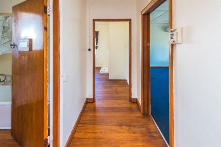Photo of property in 38 Carlton Avenue, Gonville, Whanganui, 4500