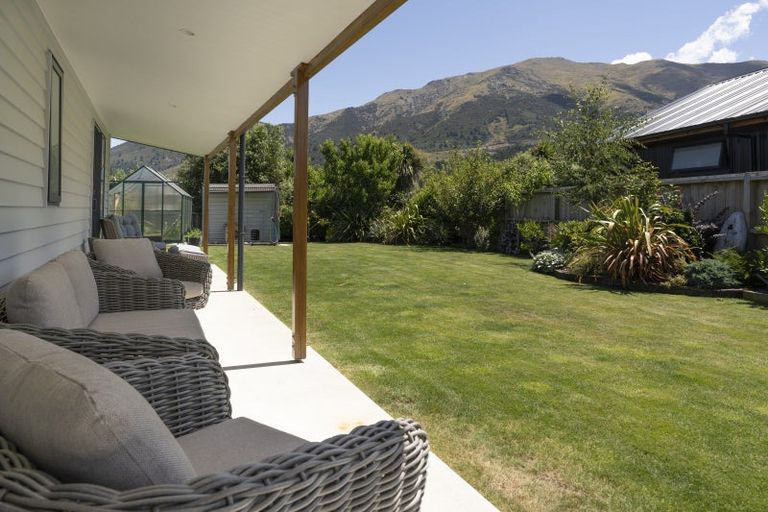 Photo of property in 11 Teal Place, Lake Hawea, Wanaka, 9382