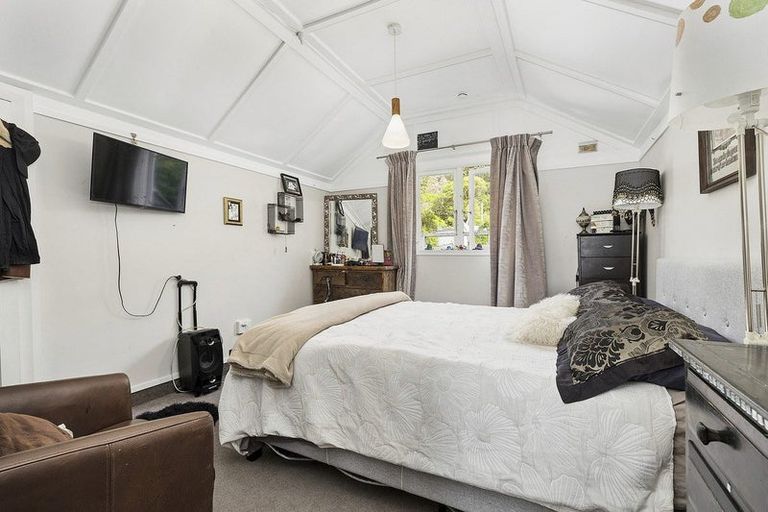 Photo of property in 21 Crawford Road, Kilbirnie, Wellington, 6022