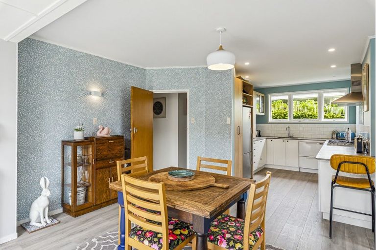 Photo of property in 66 Gray Avenue, Paraparaumu Beach, Paraparaumu, 5032