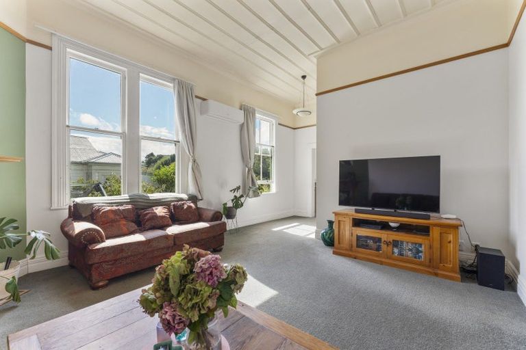 Photo of property in 21 Portal Street, Durie Hill, Whanganui, 4500