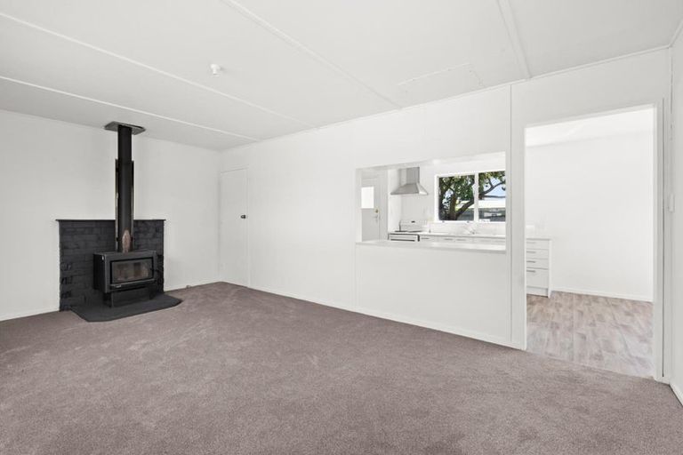 Photo of property in 8 Cortes Crescent, Flaxmere, Hastings, 4120