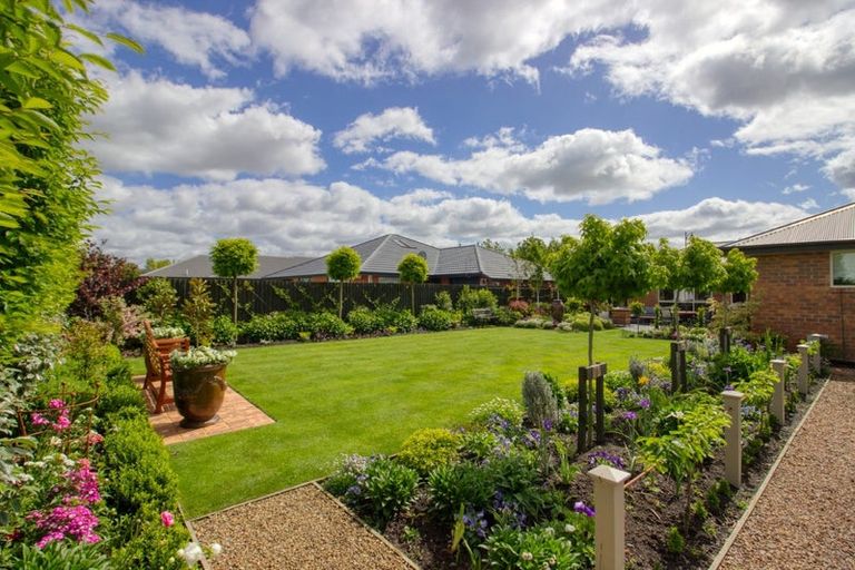 Photo of property in 11 Steane Place, Halswell, Christchurch, 8025