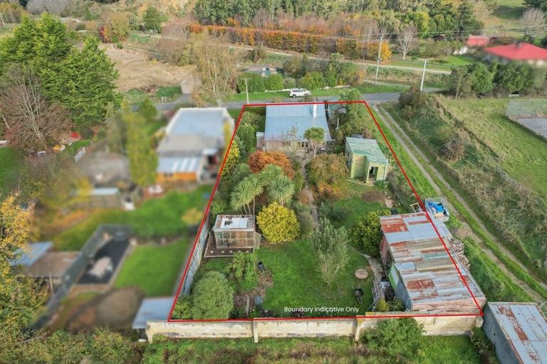 Photo of property in 16 Wellington Street, Enfield, Oamaru, 9491