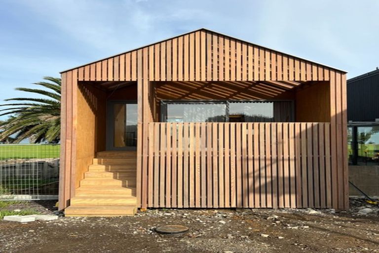 Photo of property in 25 Nicholas Gibbons Drive, Clendon Park, Auckland, 2103