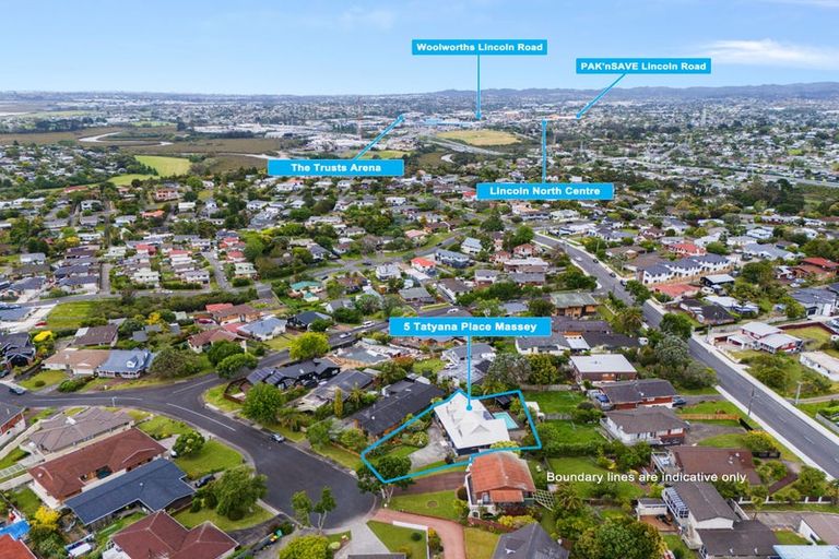 Photo of property in 5 Tatyana Place, Massey, Auckland, 0614