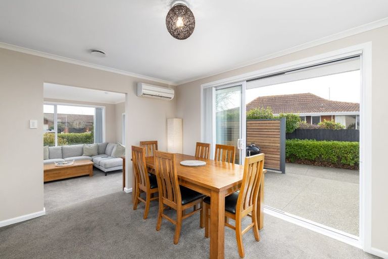 Photo of property in 10 Karnak Crescent, Russley, Christchurch, 8042