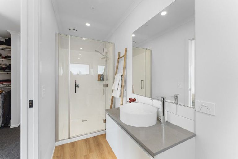 Photo of property in 57 Seagrass Place, Otaki Beach, Otaki, 5512