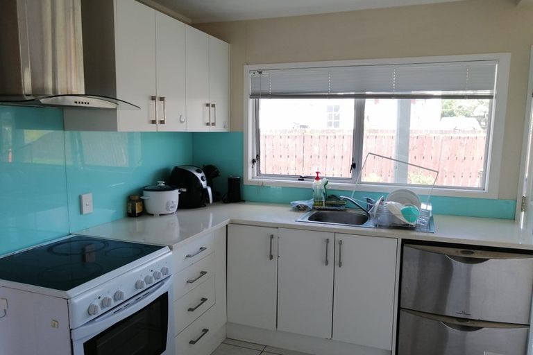 Photo of property in 41 Meadowood Drive, Unsworth Heights, Auckland, 0632