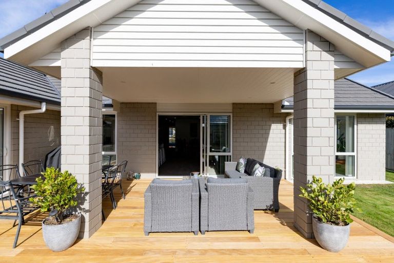 Photo of property in 51 Norfolk Drive, Cambridge, 3434