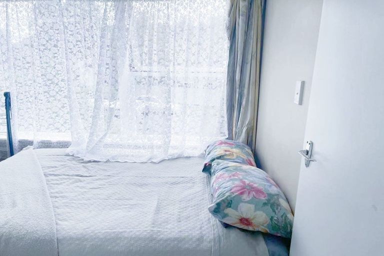 Photo of property in 43 Scenic Drive, Hillpark, Auckland, 2102