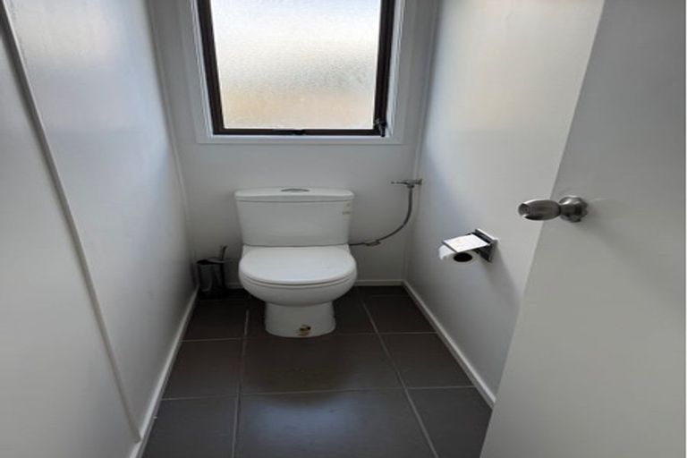 Photo of property in 3 Fiesta Drive, Half Moon Bay, Auckland, 2012