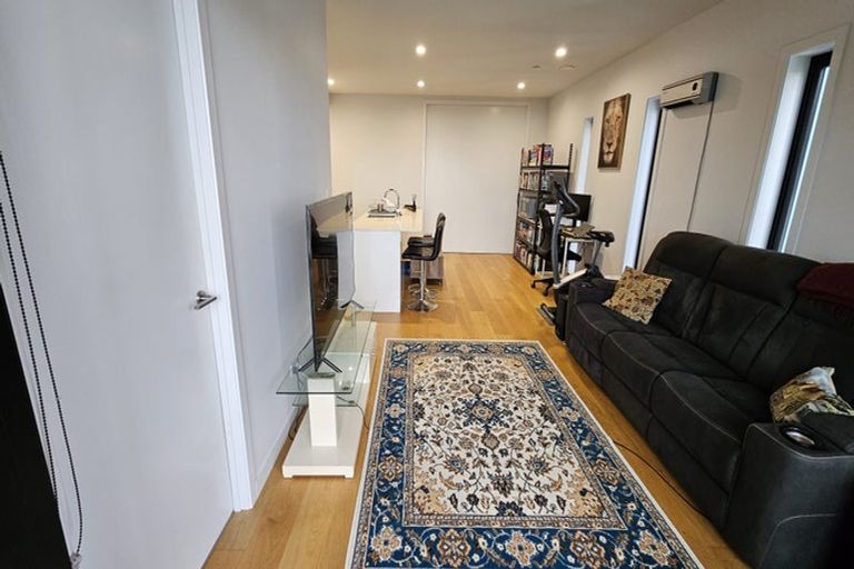 Photo of property in Frank Sargeson Apts, 204/80 Anzac Street, Takapuna, Auckland, 0622