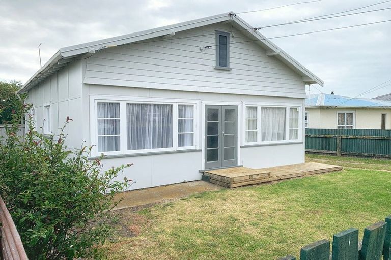 Photo of property in 11 Matai Street, Castlecliff, Whanganui, 4501