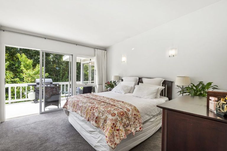 Photo of property in 53 Parr Terrace, Castor Bay, Auckland, 0620