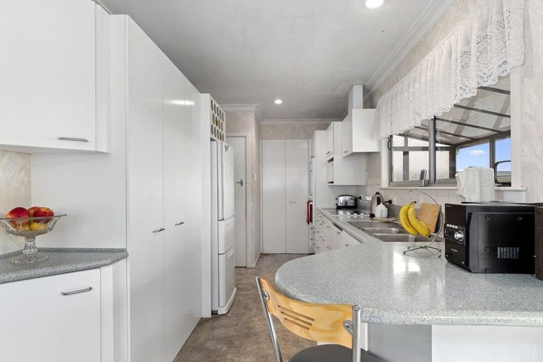 Photo of property in 16 The Drive, Brookfield, Tauranga, 3110