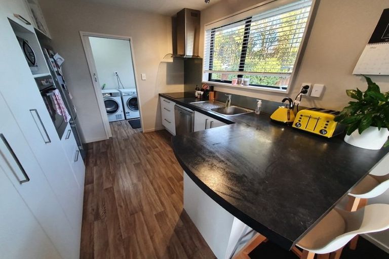 Photo of property in 2/27 Mortlake Street, Islington, Christchurch, 8042