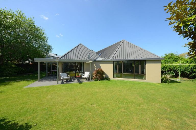 Photo of property in 33 O'connor Place, Burnside, Christchurch, 8053