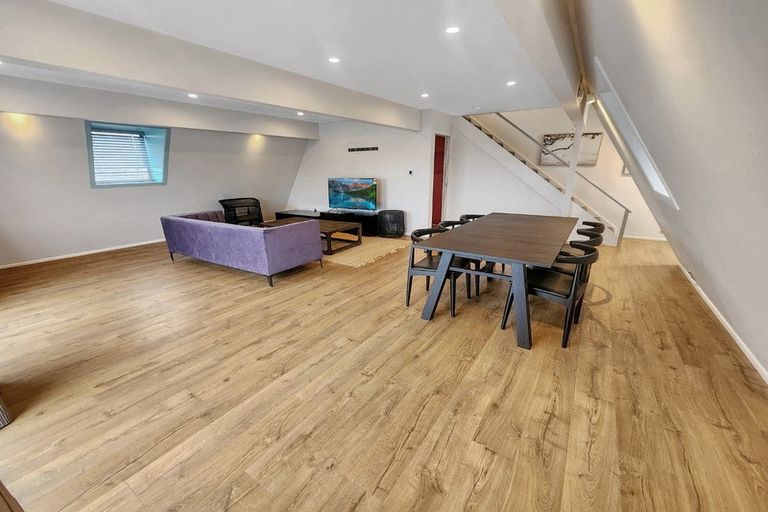 Photo of property in 6 Fitzroy Road, Bluff Hill, Napier, 4110