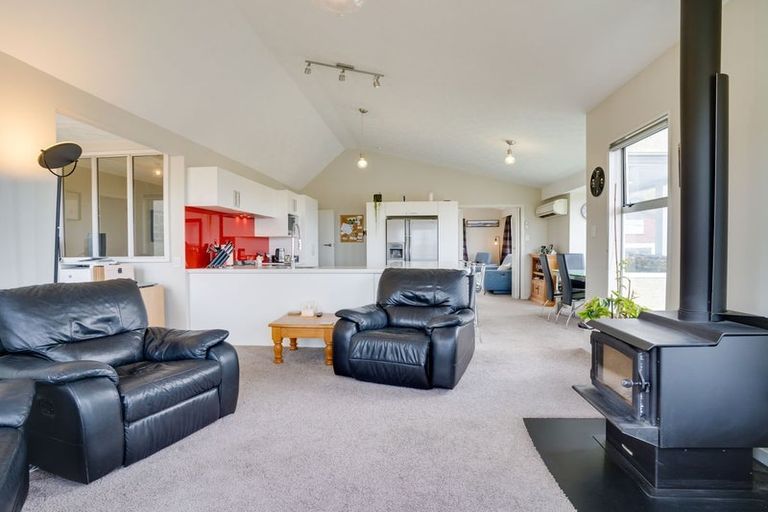 Photo of property in 5 Larkins Street, Helensburgh, Dunedin, 9010