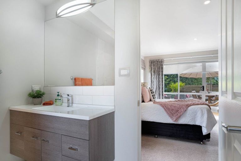 Photo of property in 3 Camellia Lane, Carterton, 5713