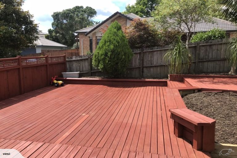 Photo of property in 13a Jacanas Place, Unsworth Heights, Auckland, 0632