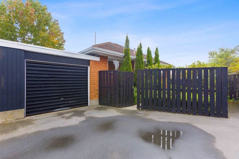 Photo of property in 2/1 Meadow Street, Papanui, Christchurch, 8052
