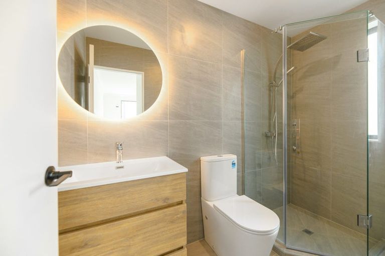 Photo of property in 1/11a Falstone Lane, Browns Bay, Auckland, 0630