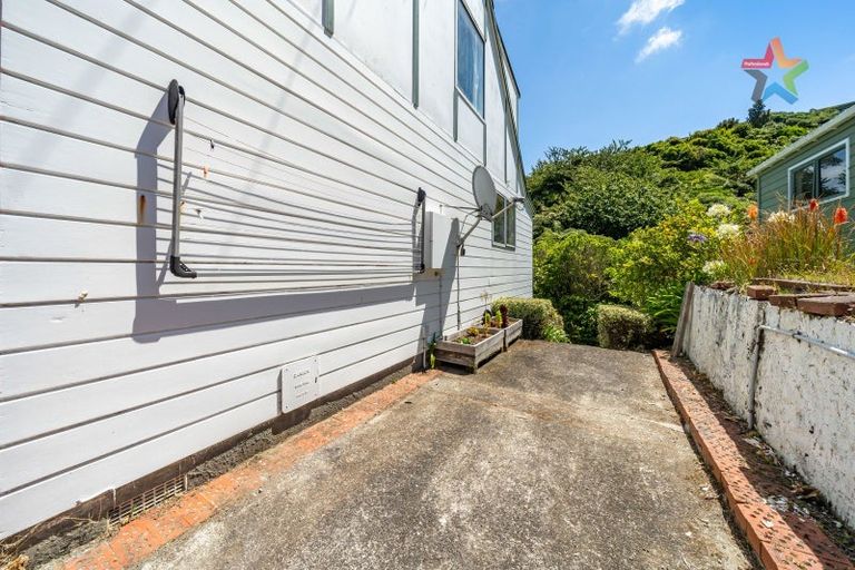 Photo of property in 12a Jacaranda Grove, Maungaraki, Lower Hutt, 5010