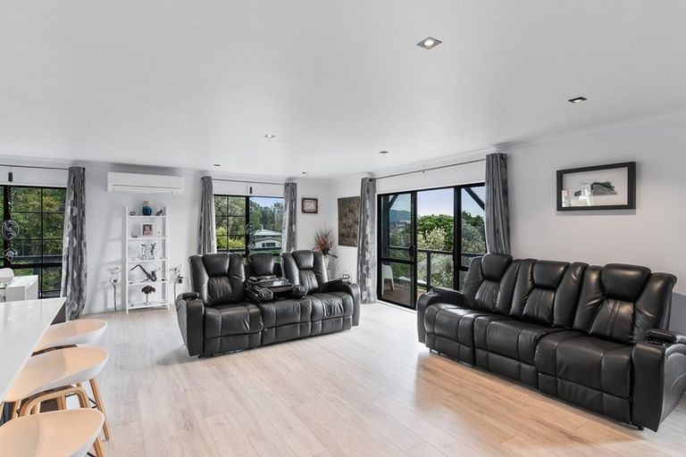 Photo of property in 4 Pine Ridge Terrace, Waikanae Beach, Waikanae, 5036