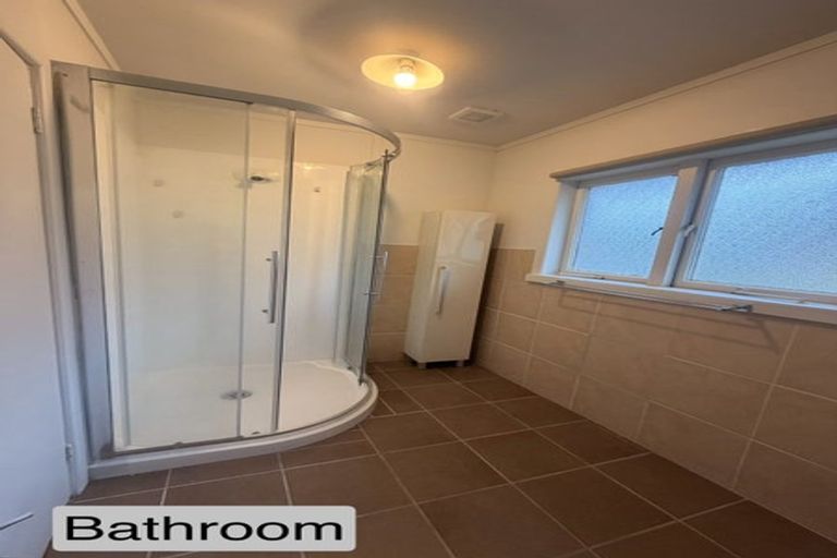 Photo of property in 2 Marne Road, Papakura, 2110