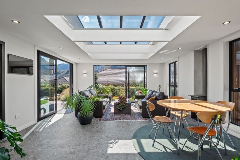 Photo of property in 15 Bracken Street, Arrowtown, 9302