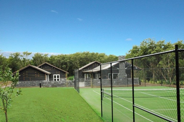 Photo of property in 73 Parawera Drive, Acacia Bay, Taupo, 3330