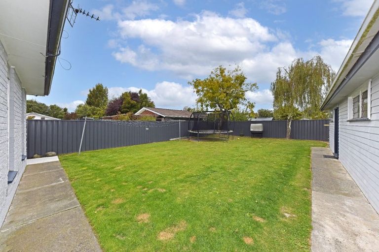 Photo of property in 32 Wingate Street, Redwood, Christchurch, 8051