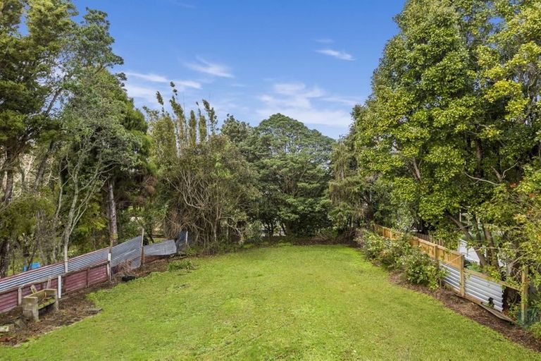 Photo of property in 33 Vipond Road, Stanmore Bay, Whangaparaoa, 0932