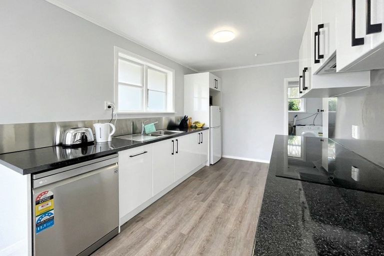 Photo of property in 21 Cardiff Street, Awapuni, Palmerston North, 4412