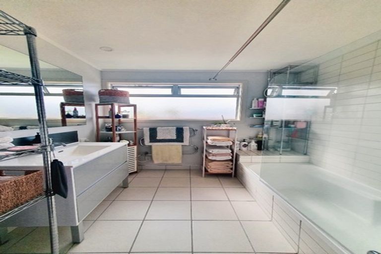 Photo of property in 11 Orchy Crescent, Southgate, Wellington, 6023