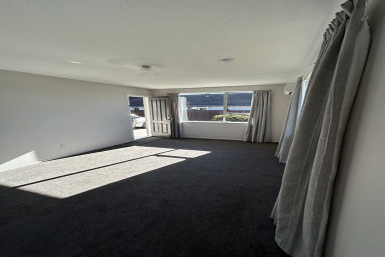 Photo of property in 1/3 Cavendish Road, Casebrook, Christchurch, 8051