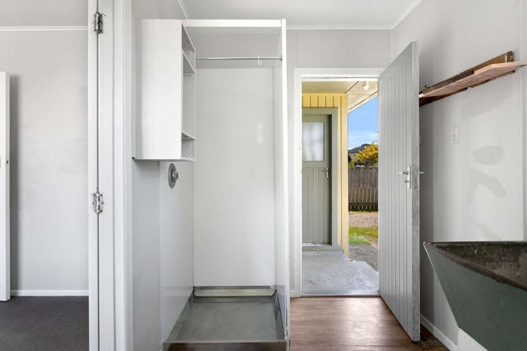 Photo of property in 10 Currie Street, Te Karaka, 4022