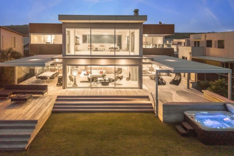 Photo of property in 39 Taumata Road, Omaha, 0986