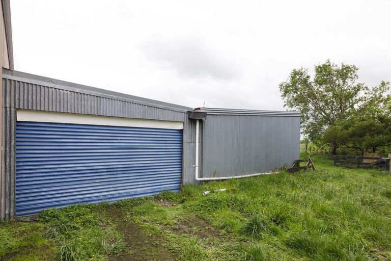 Photo of property in 1216 Rangiotu Road, Tiakitahuna, Palmerston North, 4477