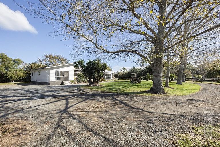Photo of property in 2246 State Highway 16, Helensville, 0875
