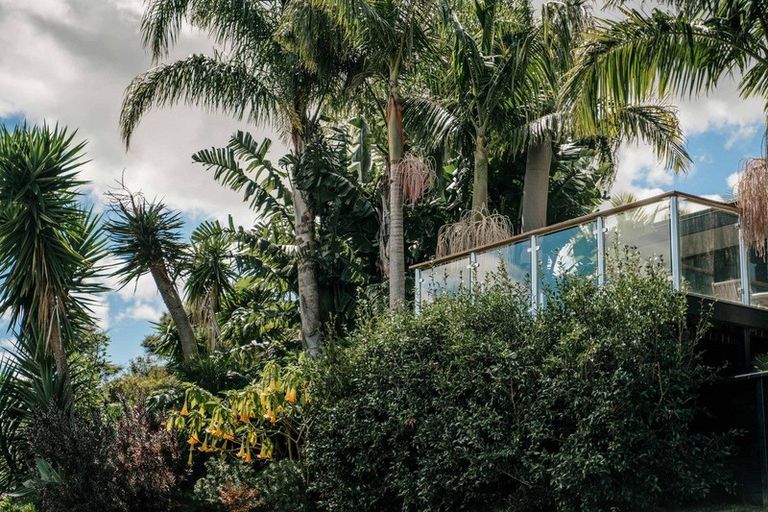 Photo of property in 269 Kaipara Road, Papakura, 2582