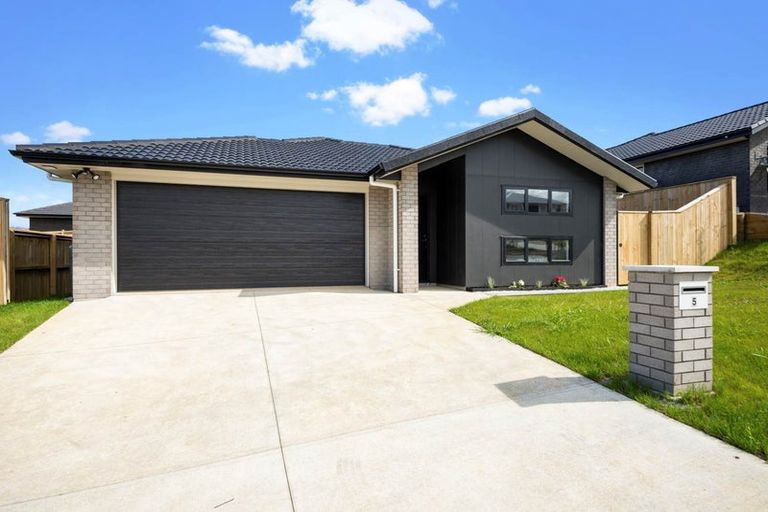 Photo of property in 113 Hillpark Drive, Pokeno, 2402