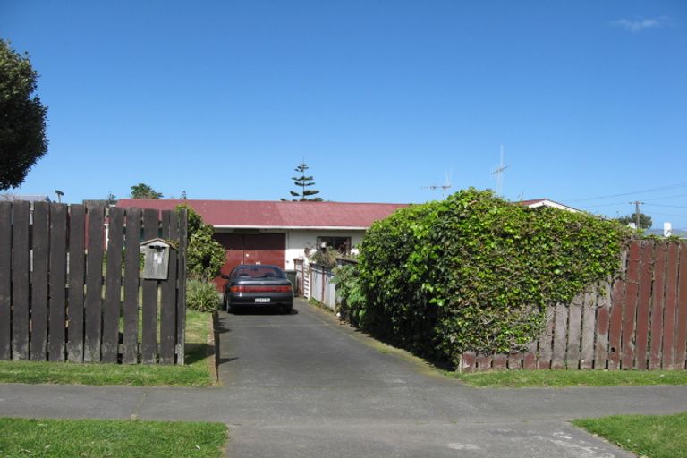 Photo of property in 32 Manuka Street, Castlecliff, Whanganui, 4501