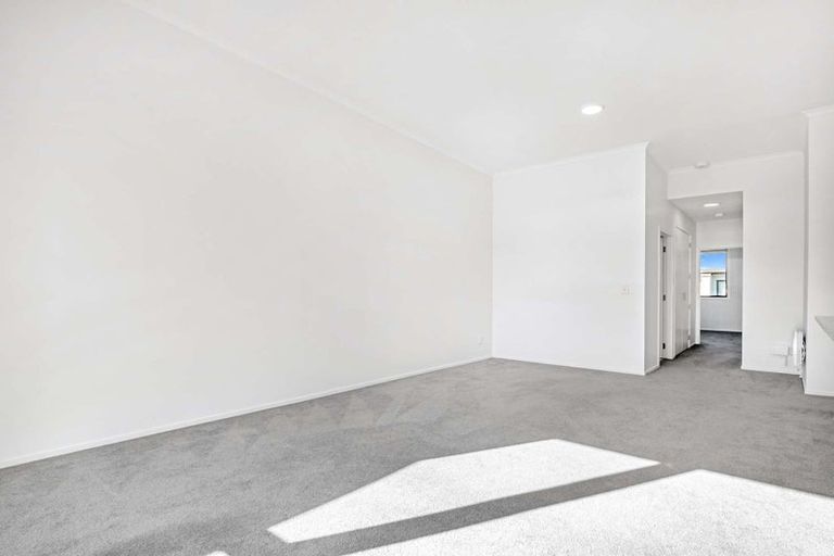 Photo of property in 17/11 Carlos Drive, Flat Bush, Auckland, 2016