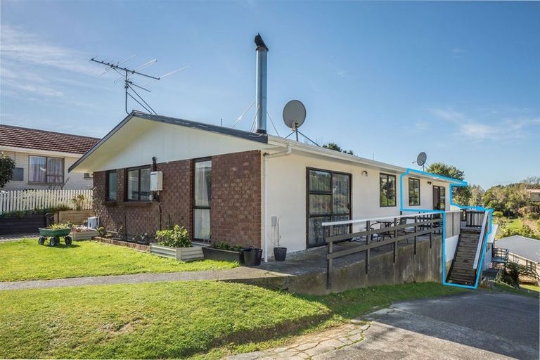 Photo of property in 2/17 Rose Street, Ranui, Porirua, 5024