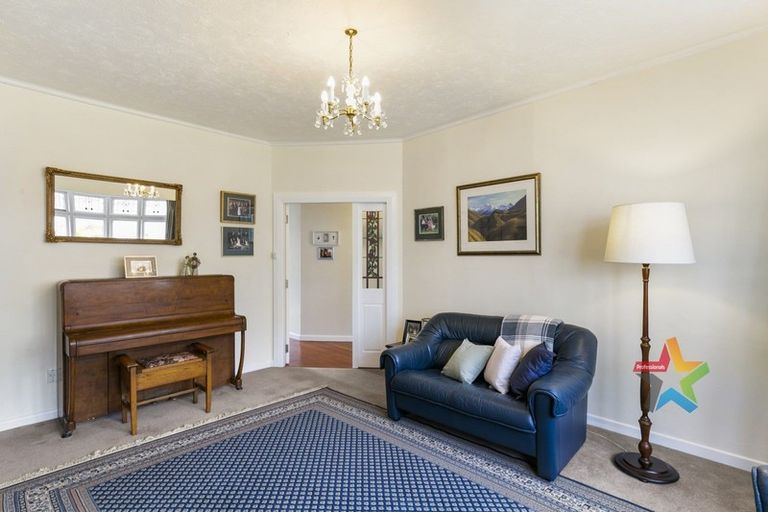 Photo of property in 13 Pinnacle Street, Seatoun, Wellington, 6022