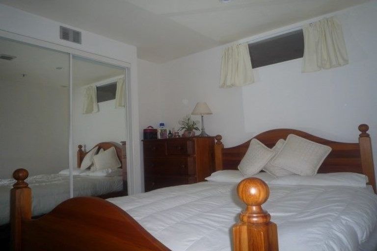 Photo of property in Terrace Garden Apartments, 5e/120 The Terrace, Wellington Central, Wellington, 6011